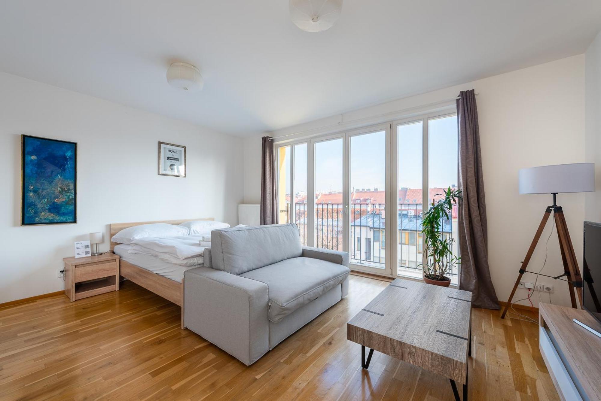 Sunny Safron Apartment Прага Экстерьер фото